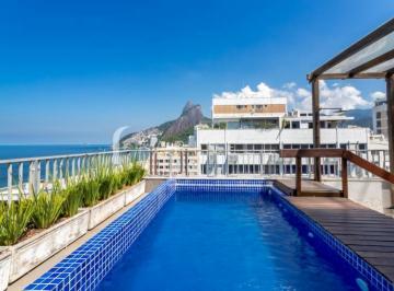 12747-20260401113120_zap.jpg · Cobertura com vista cinematográfica da orla de Ipanema ao Leblon.
