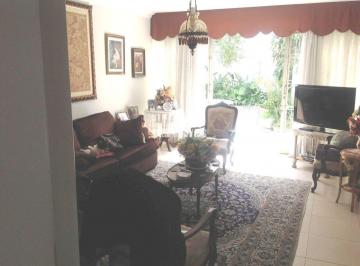 Casa · 211m² · 3 Quartos · 2 Vagas · Casa mista na Vila Mariana com 3 quartos, quintal e 2 vagas