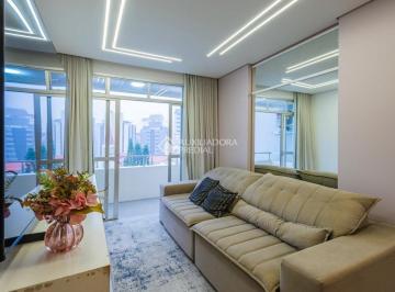 Apartamento · 82m² · 2 Quartos · 1 Vaga · Maravilhoso apartamento no centro.