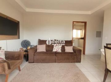 Apartamento · 61m² · 2 Quartos · 2 Vagas · Apartamento com 2 quarto sendo 2 suíte disponível para venda no bairro Jaraguá em Uberlândia-MG