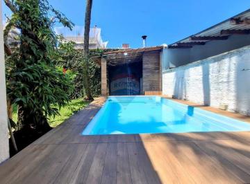Casa · 125m² · 3 Quartos · 3 Vagas · Casa com Piscina nas Astúrias, Guarujá/SP - Ótimo Preço!