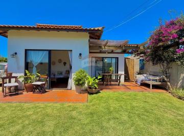 Casa · 50m² · 2 Quartos · À Venda Casa na Marina em Búzios | Apto a Financiar | RGI e Potencial de Expansão