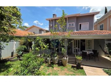 Casa · 240m² · 3 Quartos · OPORTUNIDADE!!! Linda Casa em Aldeia da Serra