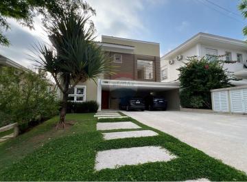Casa · 585m² · 4 Quartos · Casa de Luxo em Alphaville: 585m²; 4 suítes, 4 vagas - Conforto e Sofisticação - Residencial 18 do