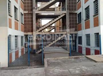 Apartamento · 48m² · 2 Quartos · 1 Vaga · Apartamento com ótima localização, no centro da cidade.
