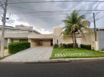 Casa · 470m² · 4 Quartos · 2 Vagas · Casa no Condomínio Damha III com 04 quartos