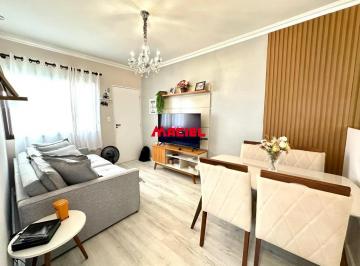 Apartamento · 53m² · 2 Quartos · 1 Vaga · Apartamento terceiro andar todo reformado ,banheiro com box pintura nova área de serviço com azulej