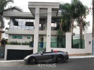 Casa · 900m² · 9 Quartos · 4 Vagas · Casa Triplex Alto Padrão | Praia dos Amores | Balneário Camboriú