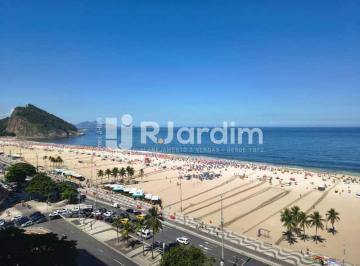 Apartamento · 153m² · 3 Quartos · 1 Vaga · Apartamento Mobiliado com Vista Mar em Copacabana | 3 Quartos, Suíte e Vaga
