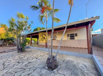 04f9455df715e3d2d925311e91a1fa74fa35a803 · CASA ARNIQUEIRA SHA 5 640M² 3 QUARTOS 1 SUÍTE CONDOMÍNIO FORMADO CASA SOLTA