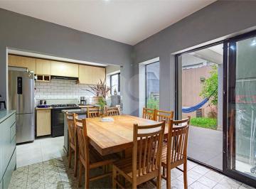 Casa · 107m² · 2 Quartos · 2 Vagas · Casa de vila com 2 quartos à venda em Alto da lapa - SP