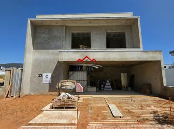 Casa · 280m² · 3 Quartos · 4 Vagas · Casa com 3 suítes, moderna, no condomínio Brisas do Lago - em construção