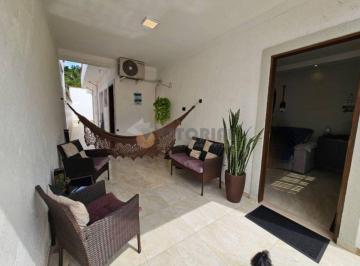 Casa de 2 quartos, Caraguatatuba · Casa à venda com 2 dormitórios, 1 suíte no Massaguaçu em Caraguatatuba SP