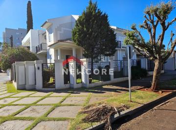 Casa · 217m² · 3 Quartos · 2 Vagas · Sobrado em  Rua Pernambuco - Cidade Alta - Medianeira/PR