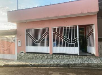 202510151116023511.jpeg · Casa para Venda em Toledo, Centro, 3 dormitórios, 2 banheiros, 5 vagas