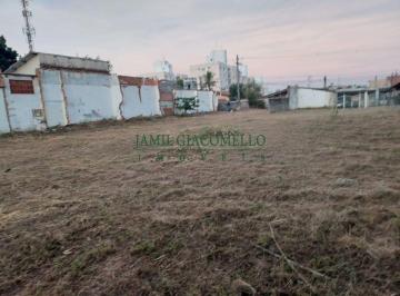 Terreno , Jundiaí · Terreno, à venda, em Jundiaí - Jardim Pacaembú - AT: 712,00m² (9,50 x 75,00) -Topografia Plana
