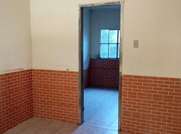 Casa de 2 quartos, Duque de Caxias · Vendo uma casa ótimo preço próximo, á 400 mtrs da praça da mantiqueira.