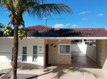 Casa · 152m² · 3 Quartos · 6 Vagas · Casa + edicula com piscina á 160 metros da praia na Barra do Sai em Itapoá-SC