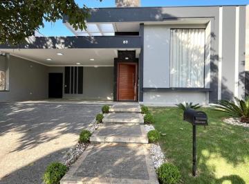 Casa · 275m² · 3 Quartos · 2 Vagas · Um novo ritmo de vida começa quando você cruza essa porta