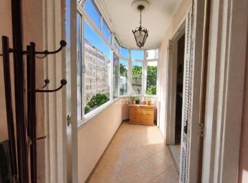 Apartamento · 122m² · 3 Quartos · Apartamento 3 Quartos com Varanda – Próximo à Praia