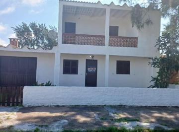 Casa · 300m² · 3 Quartos · 2 Vagas · Casa à venda no Centro de Quintão com 113m2 e pátio fechado