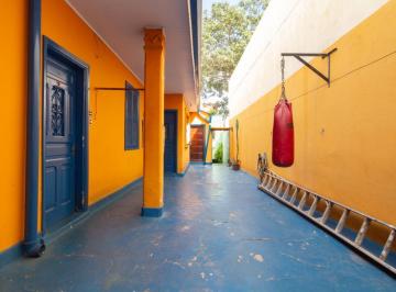 4fd5a73d-d4a3-4cd2-831c-a1ec9f20f3d3 · Elegante casa para venda em Vila Romana com 3 quartos, sendo 1 suíte, 235m²