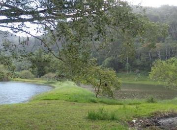 Rural de 5 quartos, Miracatu · Sitio com cachoeira, 4 lagos, piscina e nascente.