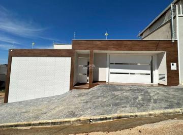 Casa · 3 Quartos · 4 Vagas · CASA EM GUAXUPÉ – JARDIM PRIMAVERA