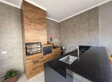 Casa · 324m² · 3 Quartos · 2 Vagas · CASA EM GUAXUPÉ