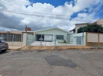Casa · 360m² · 3 Quartos · 4 Vagas · CASA EM GUAXUPÉ – PARQUE DAS ORQUÍDEAS