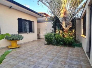 Casa · 366m² · 3 Quartos · 4 Vagas · CASA EM GUAXUPÉ – NOVA ORQUÍDEA