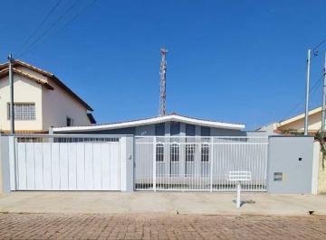 Casa · 334m² · 3 Quartos · 2 Vagas · CASA EM GUAXUPÉ – PARQUE DAS ORQUÍDEAS