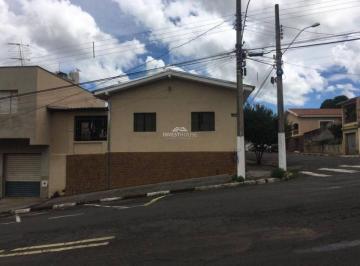 Casa · 147m² · CASA EM GUAXUPÉ - CENTRO