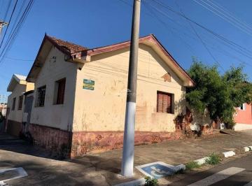 Casa · 200m² · CASA EM GUAXUPÉ – CENTRO