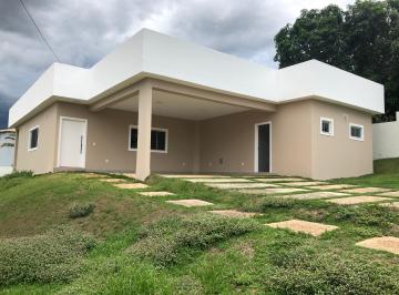 Casa de 3 quartos, Brasília · Casa térrea em condomínio, seguro, com três suítes, sala ampla, lavabo, etc
