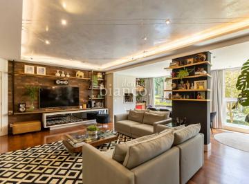 Apartamento · 152m² · 3 Quartos · 2 Vagas · Apartamento no Cabral, 3 suítes, próximo ao Gracio