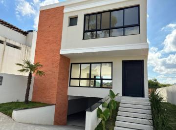 Casa · 290m² · 3 Quartos · 4 Vagas · Casa à venda - em Santa Cândida