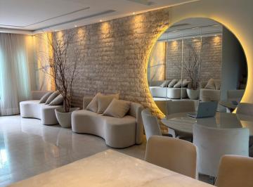 Casa de 3 quartos, Curitiba · Triplex alto padrão com piscina no Guabirotuba