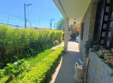 Casa de 4 quartos, São Paulo · Sobrado impecável - Água Fria - 4 dormitórios, 2 suítes e 4 vagas