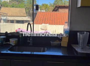83954ada-a3b1-453e-a757-ee93ca18f754.webp · CASA DE RUA EM AMPLO LOTE DE 920M.