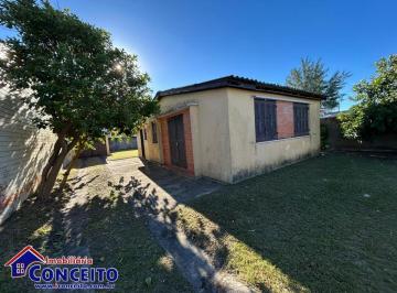 Casa de 2 quartos, Imbé · C342 - Residência com 02 dormitórios localizada a apenas 300m do mar
