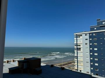 Apartamento · 165m² · 3 Quartos · 2 Vagas · Apartamento com 3 suítes, mobiliado, no condomínio frente mar mais completo no bairro Gravatá em Nav