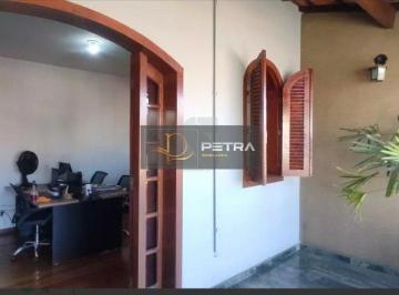 Casa · 360m² · 4 Quartos · Casa à venda - no Centro