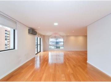 Apartamento de 3 quartos, São Paulo · Apartamento 180m² com 3 suítes e varanda gourmet em Moema