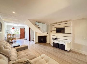 Casa · 210m² · 3 Quartos · 2 Vagas · Excelente oportunidade, sobrado á venda! 