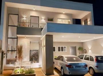 Casa · 250m² · 3 Quartos · 2 Vagas · Casa em Condomínio 3 Quartos com Piscina - Jardim Esmeralda
