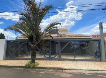 Casa · Casa 4 Quartos com 3 Suítes e 360m² - Jardim São Domingos