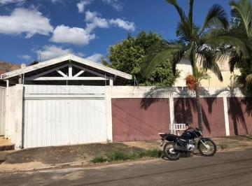Casa · Casa 2 Quartos com 1 Suíte - Jardim Maria Martha