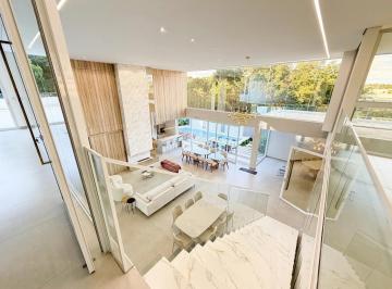 Casa · 602m² · 4 Quartos · 3 Vagas · Casa 4 Quartos com 4 Suítes e 602m² - Residencial Lago Sul
