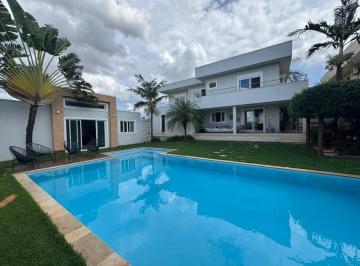 Casa · 1000m² · 5 Quartos · 4 Vagas · Alto Padrão no Condomínio Portal do Lago em Engenheiro Coelho